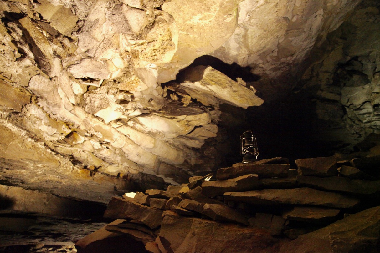 Grand Avenue Tour at Mammoth Cave National Park, Kentucky - Just a ...